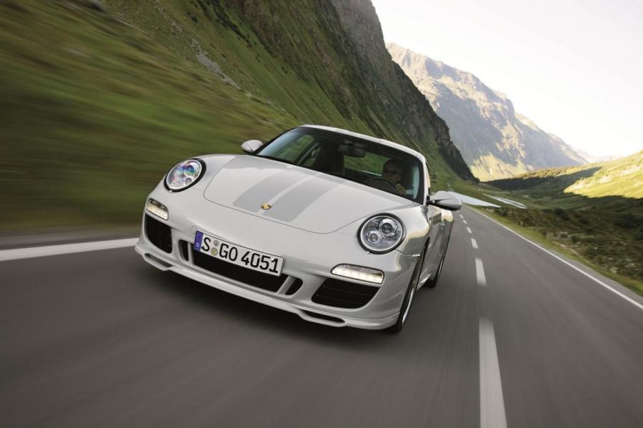  Porsche 911 Sport Classic 2010 года  (фото 7 из 9)